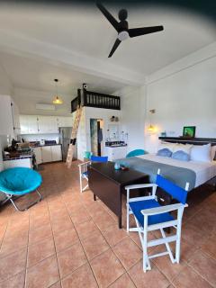 Hodges Bay House - Calibishie - 7