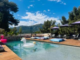 VILLA HOLISTIKA : BED AND BREAKFAST / POOL / AIR CONDITIONING/ MONT FARON TOULON - Toulon - 0