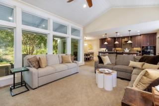 Family Getaway, Walk to Beach, South Beach, Luxury - Hilton Head Island - 4