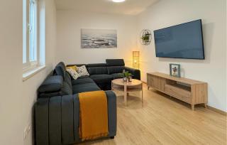 Stunning Home In Zadvarje - Zadvarje - 9