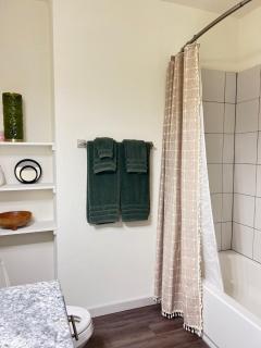 Brand NEW Oasis Mins from Town - Boerne - 5