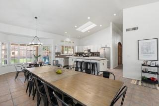 Entertainer's DREAM! 7 bedroom/4 bath w HEATED POOL & SPA (SLEEPS 16) - Phoenix - 3