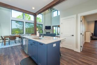 Bear Ridge Retreat - 2