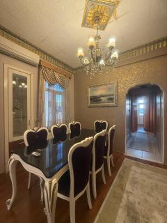 Charming 3BR Flat, Old-Style Luxury, 4AC, terrace, 5min to metro - Istanbul - 2