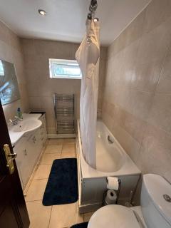 Harry Potter Themed Shared Accommodation - Self Check-In - Leavesden Green - 5