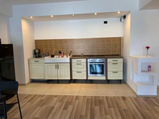 Gate 255 Airport Self Check-in 10 min from OTP AIRPORT - 6