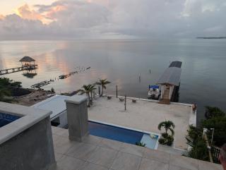 South Beach Properties - Caye Caulker - 3