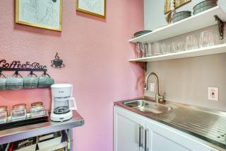 Explore and Unwind Charming Bedford Apartment - Bedford - 3