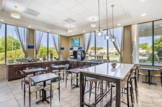 Best Western Inn & Suites Monroe - Monroe - 4