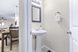 Family-Friendly 3BR 10 Min from ATT Stadium - Arlington - 3