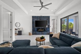 Luxury 4BR Home with Pool and Peaceful Lake Views - Matlacha - 4