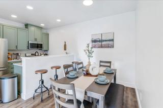 High end, convenient, new build - 1