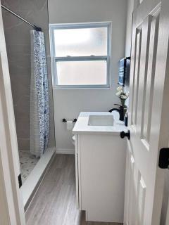 547a) Large 4 bedroom close to Beach and Downtown - Sint-Petersburg - 3