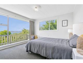 Acacia Bay - Lake and Mountain Views - Taupo - 3