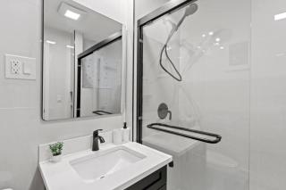 556a) Extremely Large 4 bedroom Easy access to NYC - North Bergen - 0