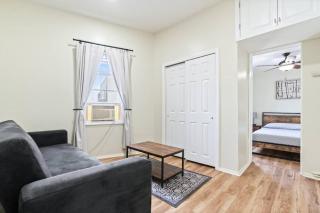556a) Extremely Large 4 bedroom Easy access to NYC - North Bergen - 1
