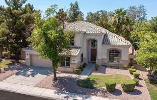 BRAND NEW 6 bdrm, 3 bath HEATED pool SLEEPS 16 - Chandler - 0