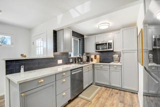 Peaceful 5-Acre Stay - The Emerald Grove Retreat - 8