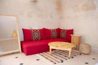 Cliff Surf Morocco - 1