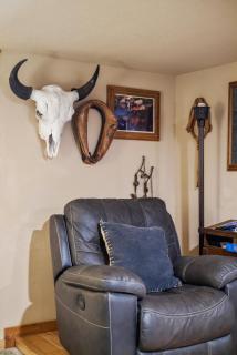 Bo's Old West Den with Off Street Parking - Billings - 9