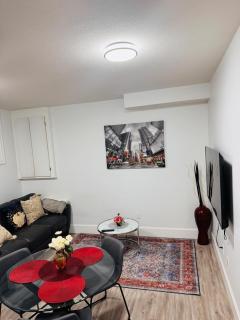 Nanone Signature- Adorable 2 Bedroom Suite - Saskatoon - 8