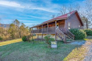 Beautiful View! Log cabin,Fireplace,Hot Tub,Arcade,Pool,Fishing - Sevierville - 9