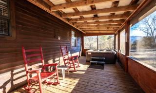 Beautiful View! Log cabin,Fireplace,Hot Tub,Arcade,Pool,Fishing - Sevierville - 2