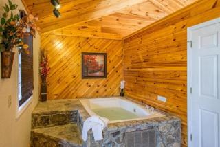 Great View! Pool Table,Hot Tub,Privacy,Fireplace - Sevierville - 4