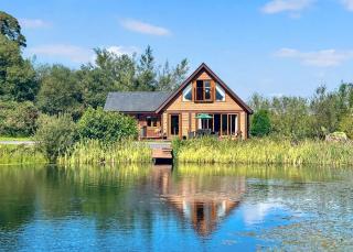Anglesey Lakeside Lodges - Menai Bridge - 6