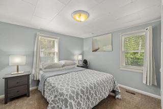Bo's Cozy Green DADU Bungalow with shared Hot Tub, Sauna - Billings - 9