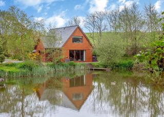 Anglesey Lakeside Lodges - Menai Bridge - 4