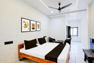 Hotel O The Grand Shreeji - Jamnagar - 9