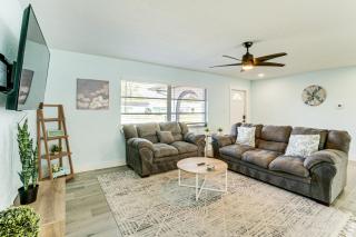 Swim, Fish, Shop and More Port Charlotte Retreat! - Port Charlotte - 9