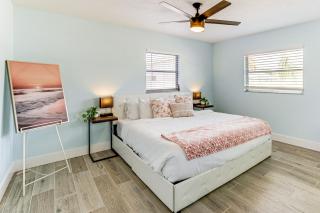 Swim, Fish, Shop and More Port Charlotte Retreat! - Port Charlotte - 1