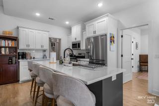 Modern Pet-Friendly Home in Bella Vista - Bella Vista - 3