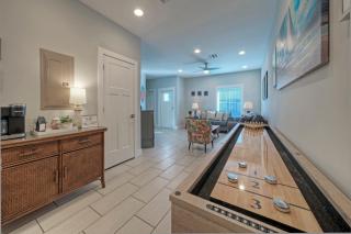 Sleeps 19 2 Homes w Pool FoosballShuffleboard Mins to the Beach Shops - Corpus Christi - 7