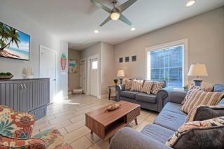 Sleeps 19 2 Homes w Pool FoosballShuffleboard Mins to the Beach Shops - Corpus Christi - 3