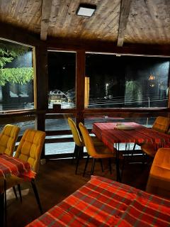 Whispering Pines - Šišava - 3