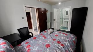 Fenia Estate - Barking - 0