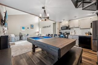 3BR Ski Resort Townhome-Sleeps 7 - Somerset - 0