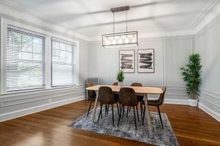 Spacious 4BR Retreat - Chase E1 - Chicago - 8