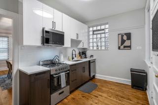 Spacious 4BR Retreat - Chase E1 - Chicago - 6