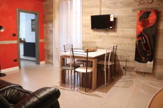 Locami Apartment Borgo Roma - Verona - 0