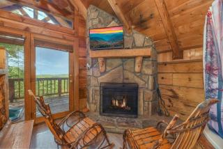 Cute Studio Cabin! Views! Private. Hot Tub. Relax! - Sevierville - 7