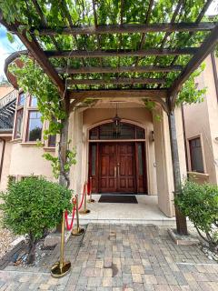 5BR Luxury with KTV, Pool, View, Near Stanford - 5