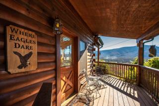 Gorgeous View. Hot Tub. Privacy. Fireplace. Pool & Fishing Access! - Sevierville - 9