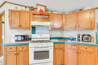 13 Mi to OKC Edmond Home with Pool Access! - Edmond - 4