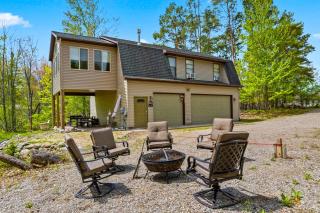 New Riverfront BYO Boat Game Room - 6