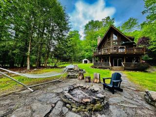 Lazy River Cabin: Lakefront Stay - Greentown - 8