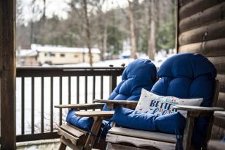 Lazy River Cabin: Lakefront Stay - Greentown - 7